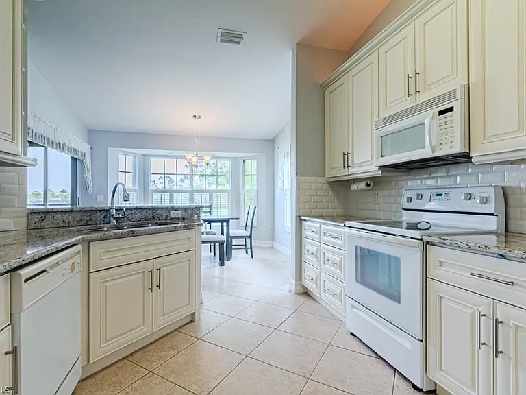 6015 Pinnacle Ln #5 — Photo 11