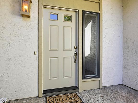 4th image of 8124 Cabernet Ct