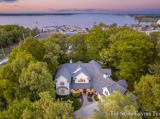 3200 Lake Ridge Ct, Muskegon, MI 49441