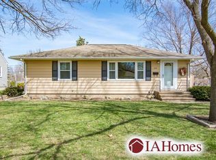 1530 Henderson Dr, Marion, IA 52302