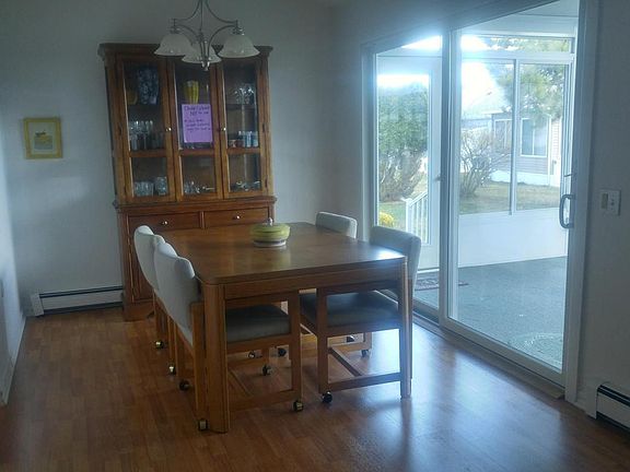 3rd image of 9 Corfu Ct
