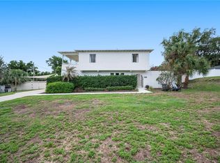 905 Fairlington Dr, Lakeland, FL 33813