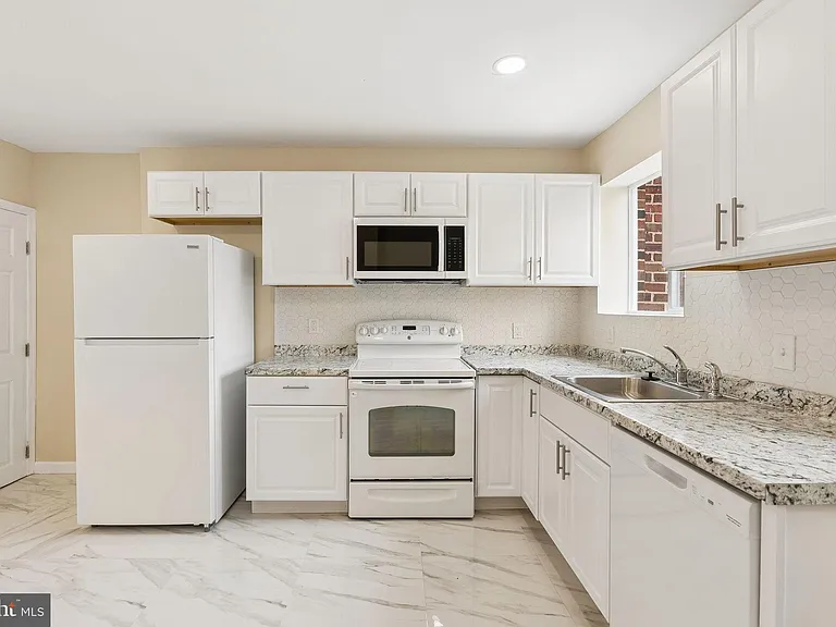 4706 Alhambra Ave — Photo 8