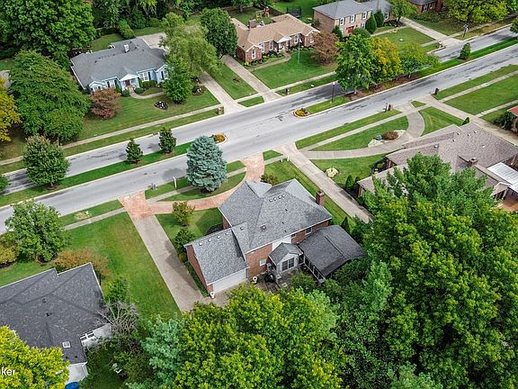 5th image of 9104 Linn Station Rd