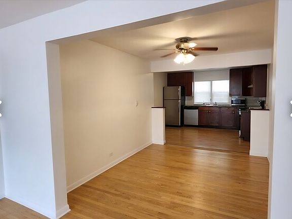 4th image of 8847 La Crosse Ave #304