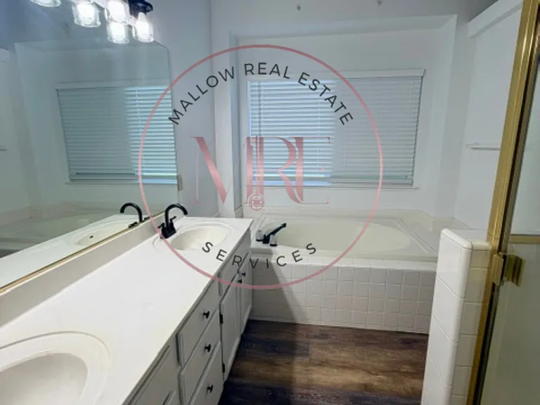 1170 Yolanda Dr — Photo 6