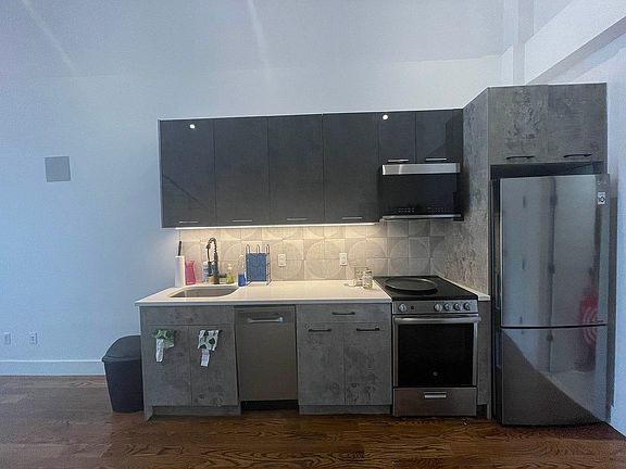 3rd image of 1270 Pacific St #3B
