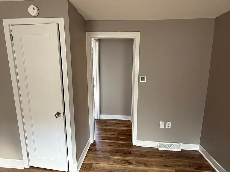 210 Hill St — Photo 17