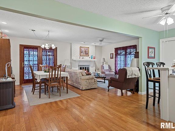 2nd image of 17 Hollybrook Dr