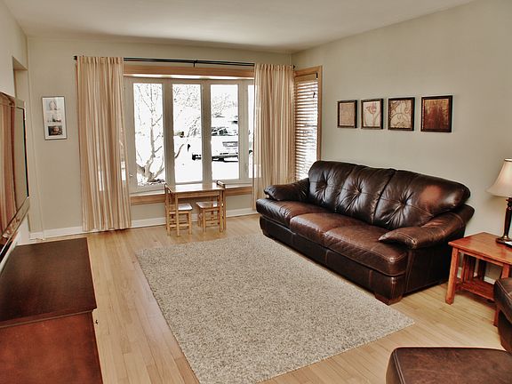 4th image of 6225 N La Crosse Ave