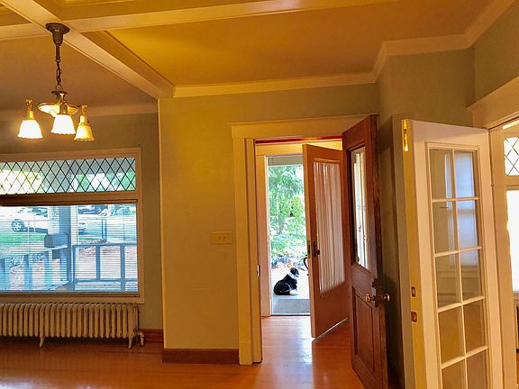 2nd image of 1212 S Oak St #1