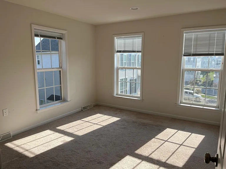 532 Rayburn Ct — Photo 13