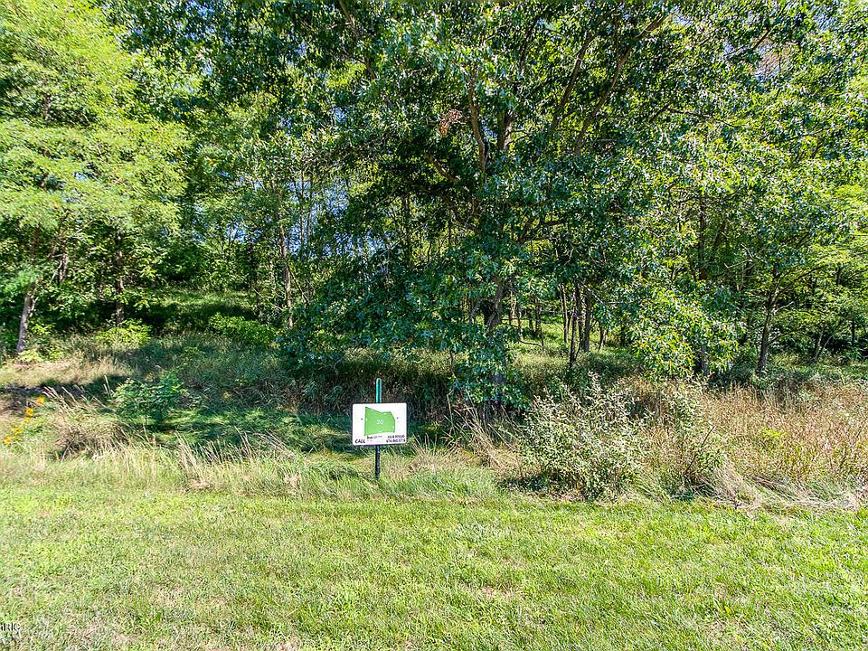 2nd image of 6240 Gaelic Ct NE