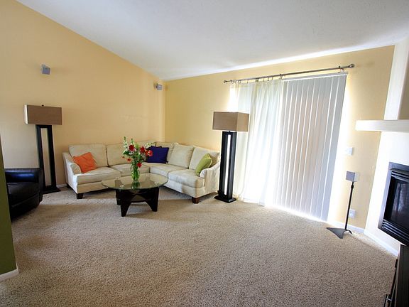 Liv. Rm Leads to Large Deck