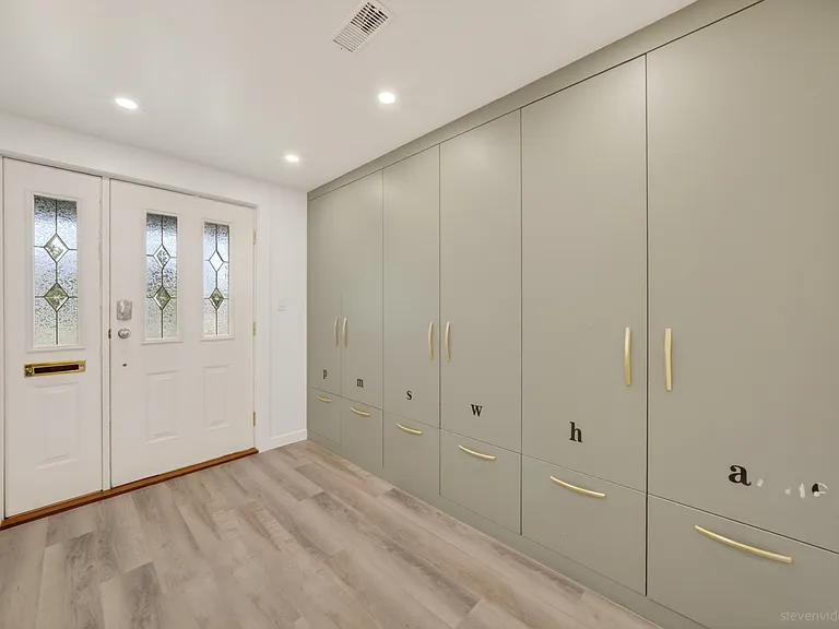 5031 44b Ave — Photo 3