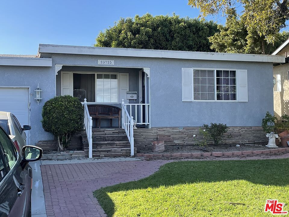 1st image of 23725 Cabrillo Ave
