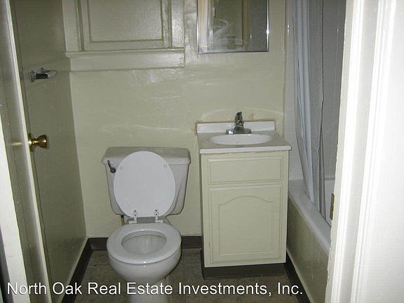 5th image of 2532 Daly St APT 207