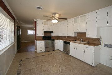 4th image of 4200 Emil Ave