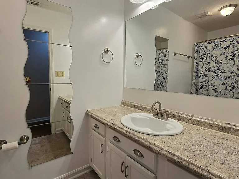 700 Rim Rd — Photo 33