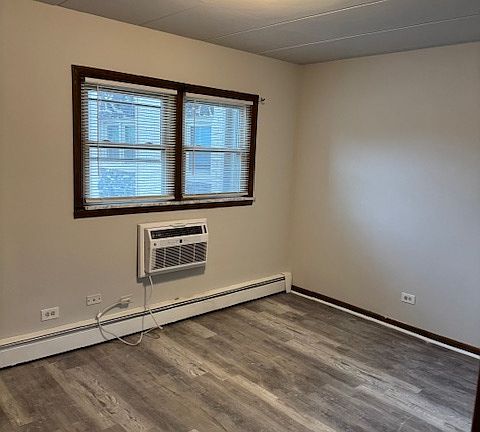 4th image of 12710 Elm St #15970330