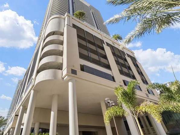 275 1st Ave S #1202, Saint Petersburg, FL 33701