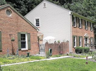 8104 Whitting Dr, Manassas, VA 20112