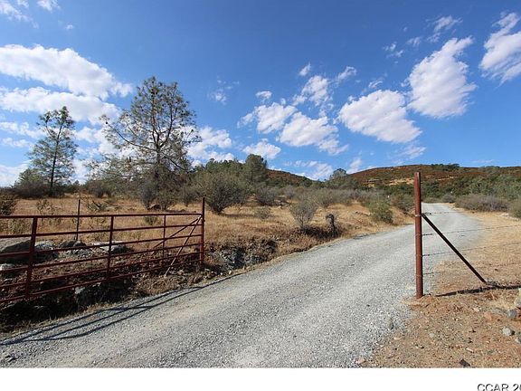 3rd image of 4834 Jaquima Dr