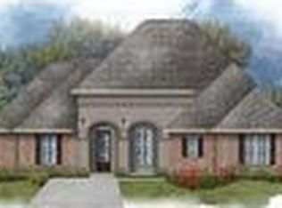 125 Laurel Oaks Rd, Madisonville, LA 70447