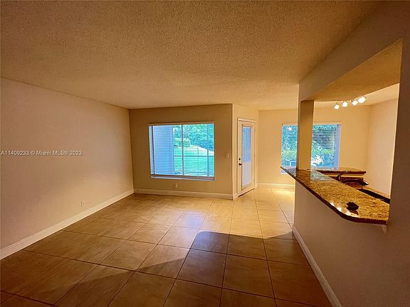 3rd image of 815 W Boynton Beach Blvd APT 4103