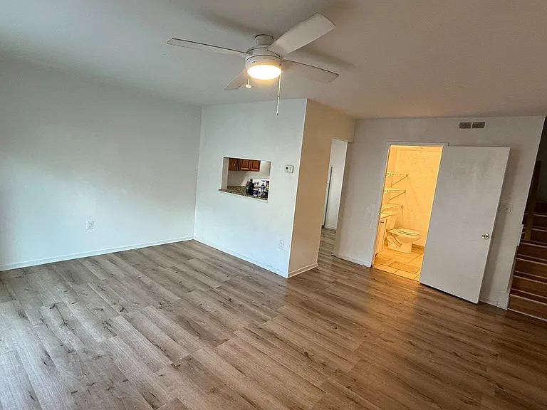 10044 Forest View Pl — Photo 2