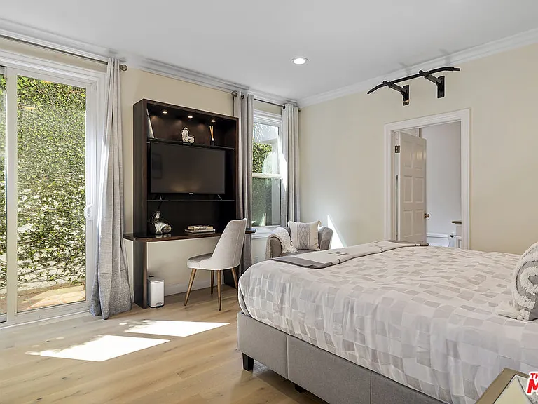 7834 Electra Dr — Photo 34