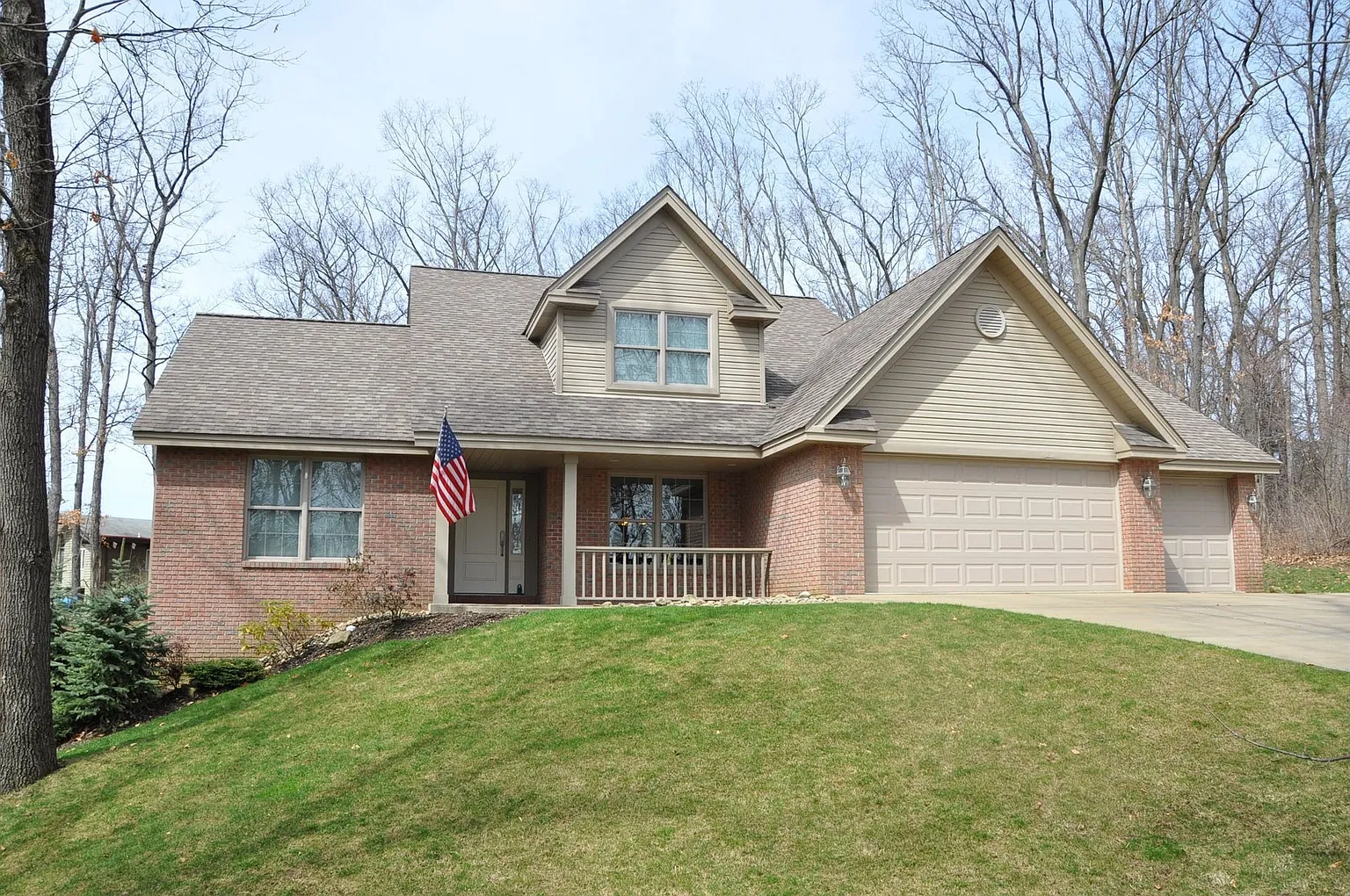 305 Evans Rd photo 1