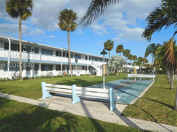 2nd image of 801 Atlantic Shores Blvd APT 214