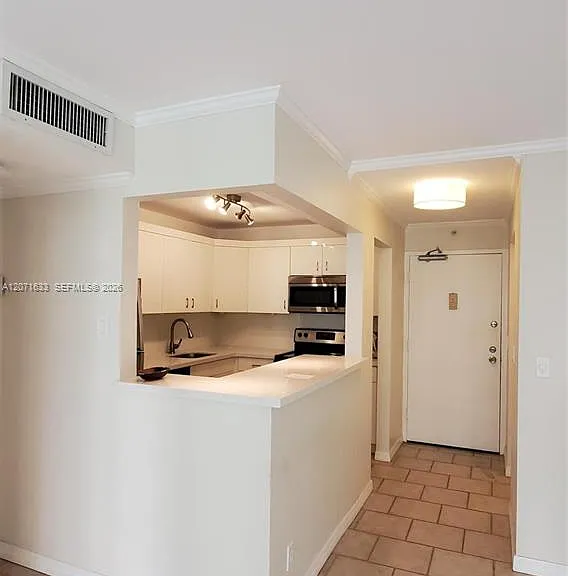 200 SE 15th Rd #5H — Photo 6