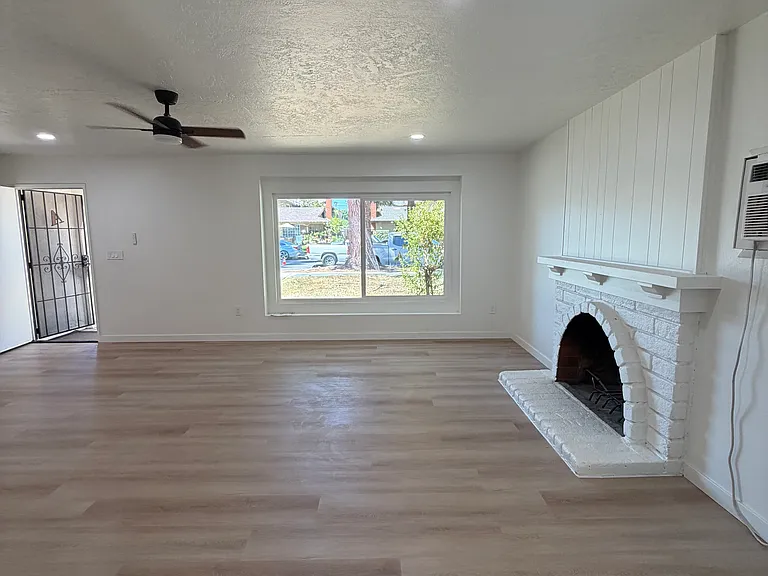 2232 E Joana Dr #A — Photo 14