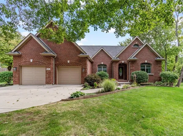 6019 Hemlock St, Overland Park, KS 66202