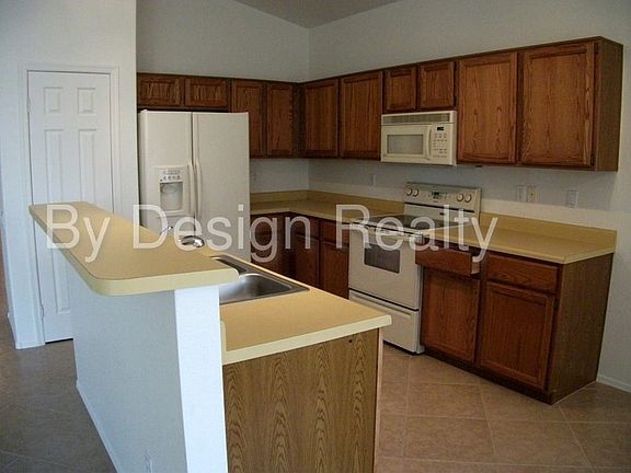 4th image of 173 S Palace Gardens Dr