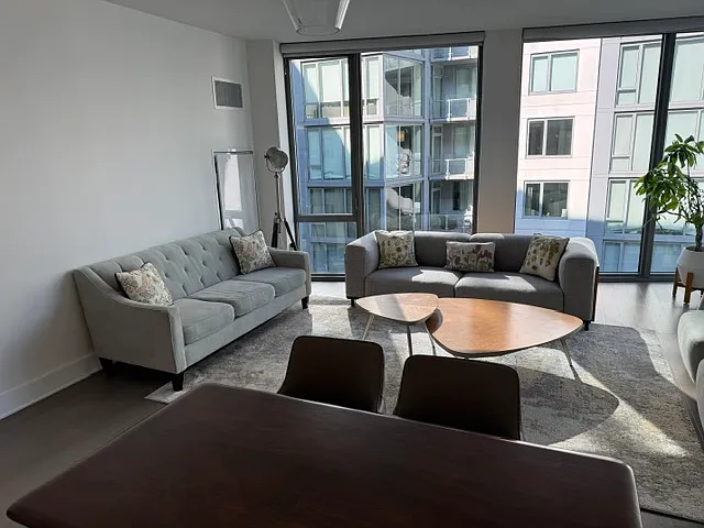 3 bed, 1395 sqft, $8,500 — Photo 3