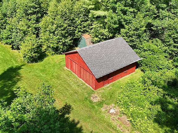 4th image of 1462 Waterville