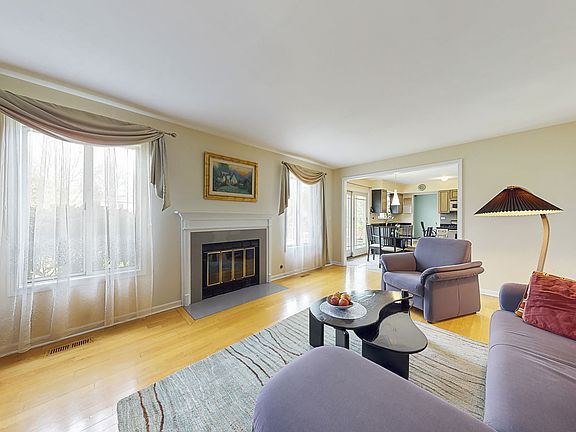 5th image of 1854 Longboat Dr