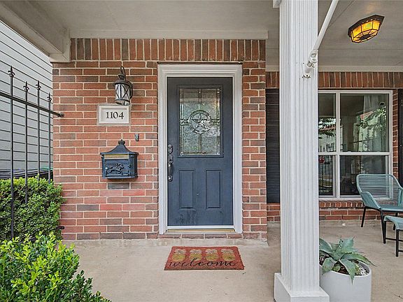 5th image of 1104 Buckner St