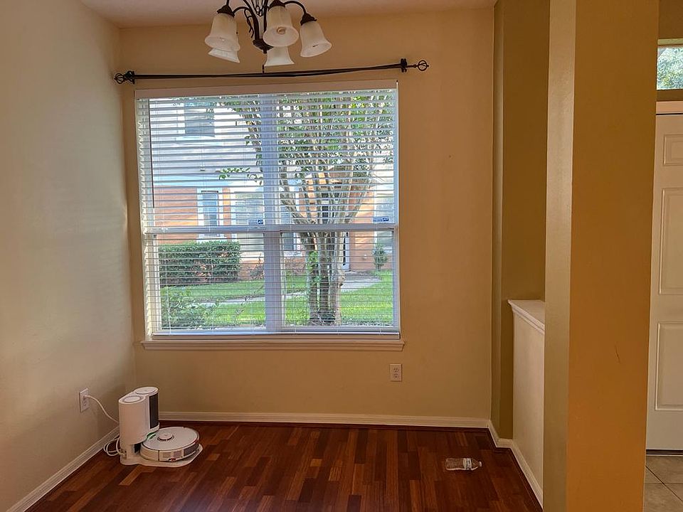 1st image of 1130 San Jacinto Cir