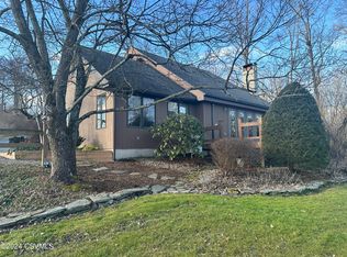 206 Crawford Rd, Bloomsburg, PA 17815