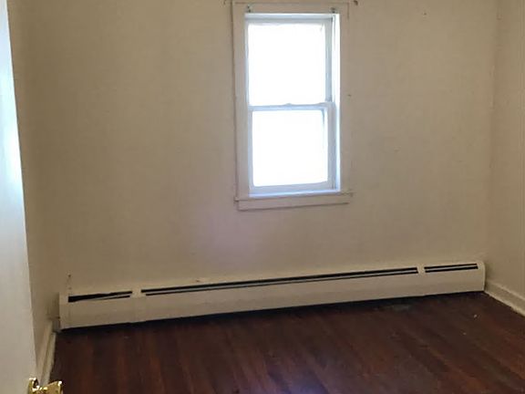 5th image of 31 W King St #7