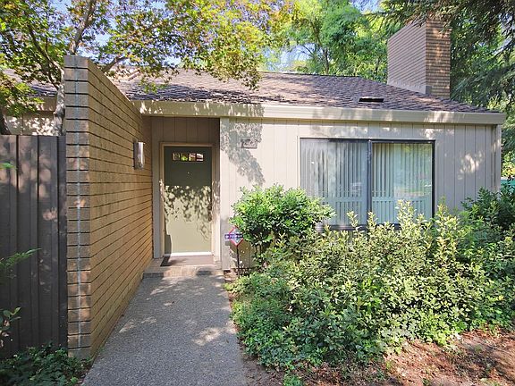 4th image of 2318 Swarthmore Dr