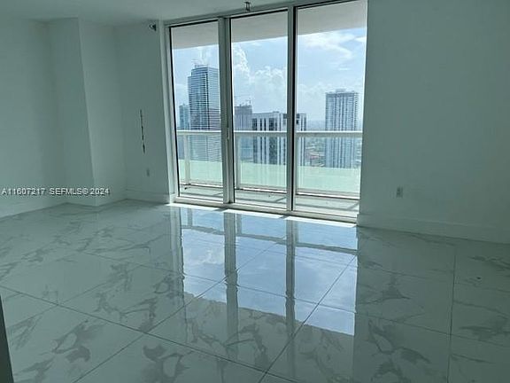 4th image of 50 Biscayne Blvd APT 4409