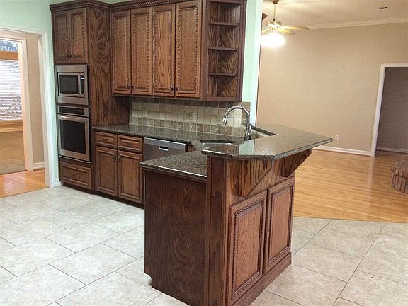 5th image of 900 Meadow Mountain Dr