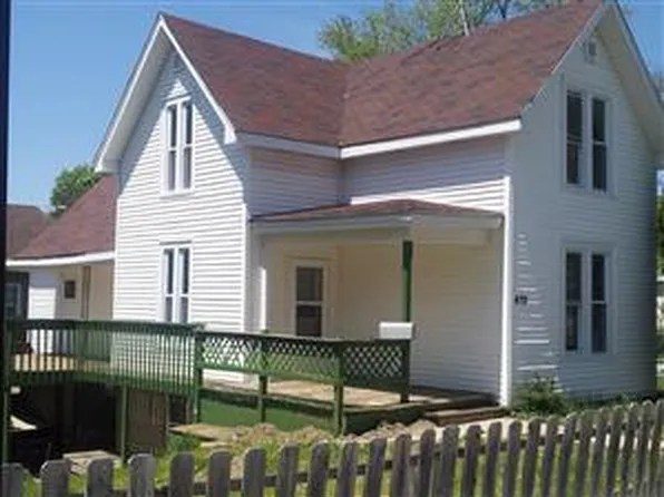 470 Center St, Elgin, IL 60120