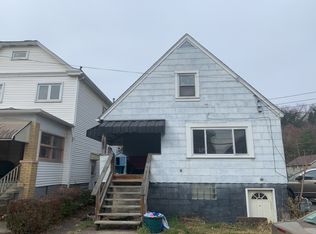 318 McKinley Ave, East Vandergrift, PA 15629