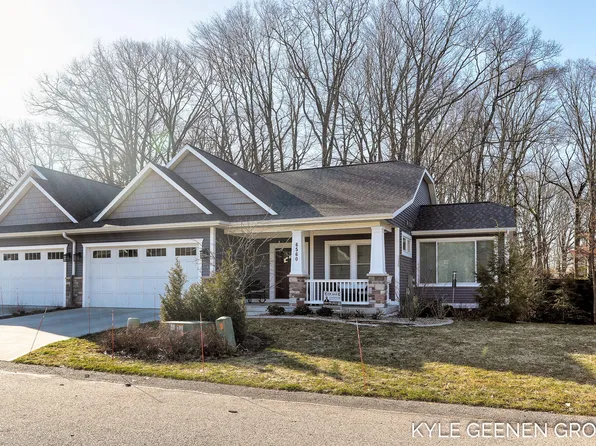 6560 Old Singapore Trl #6, Saugatuck, MI 49453